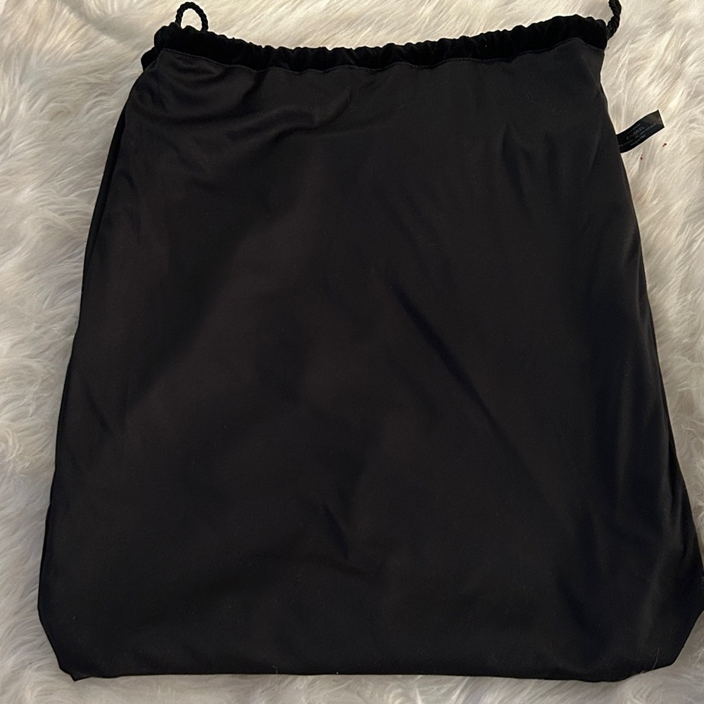 Chanel Velvet Oversized Drawstring Bag/ Pouch ๐ Zoe Made in Italy, authentic. - Picture 5 of 6